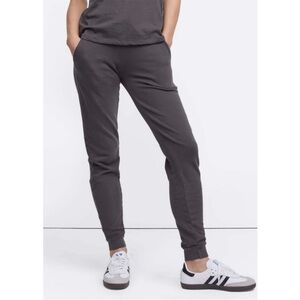 MATE The Label • organic terry classic jogger in charcoal sz S